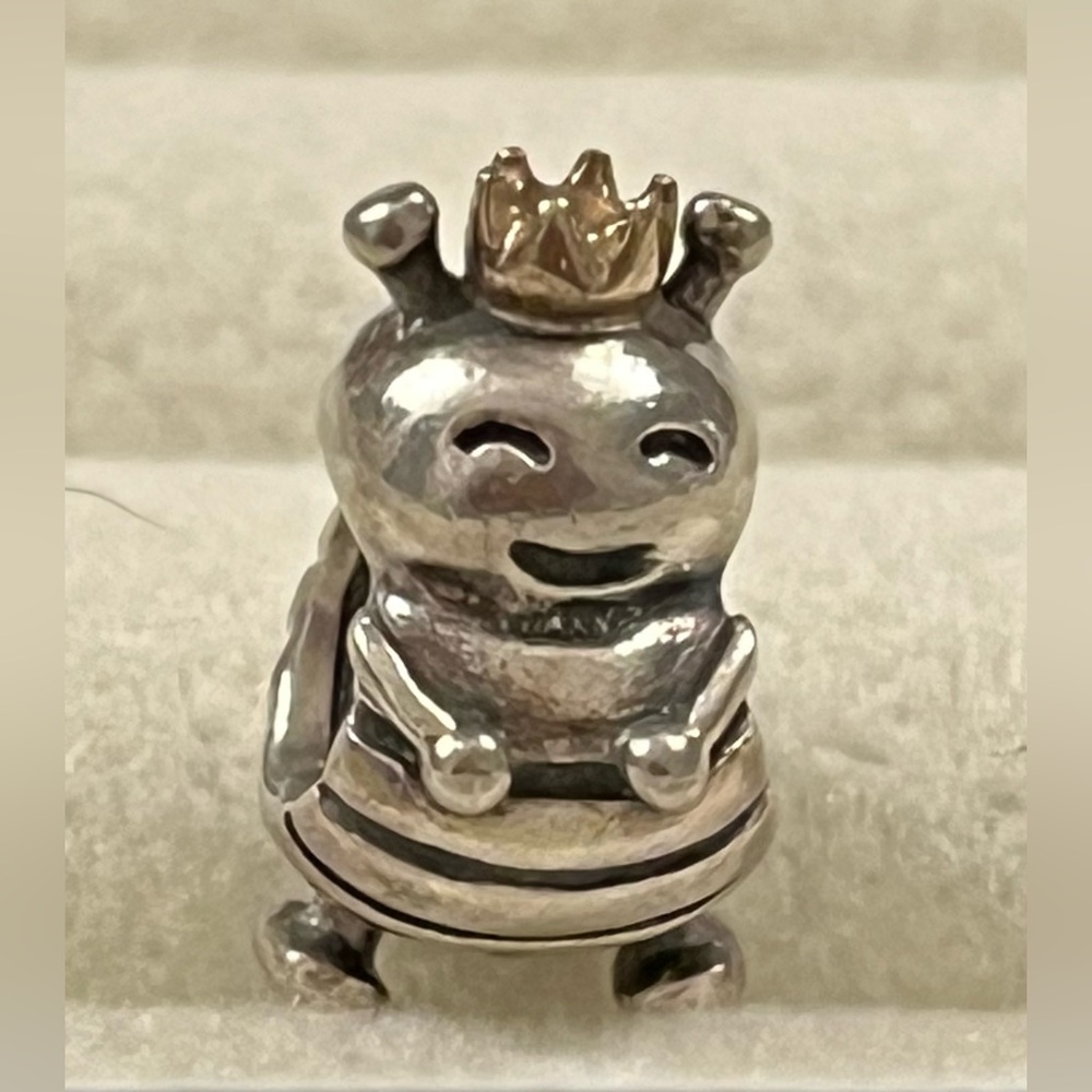 👑🐝Pandora Retired Sterling Silver Queen Bee Bead With 14K Gold Crown